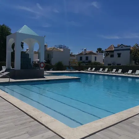 Algarent Quinta Velha Cosy 210 *